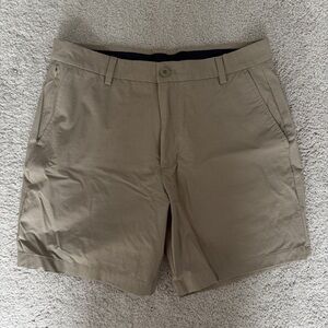 Vineyard Vines On The Go Tan Flat-Front Stretch Shorts - 7” Inseam